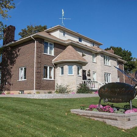 Bed and Breakfast Butterfly Manor Ніагара-Фоллс Екстер'єр фото